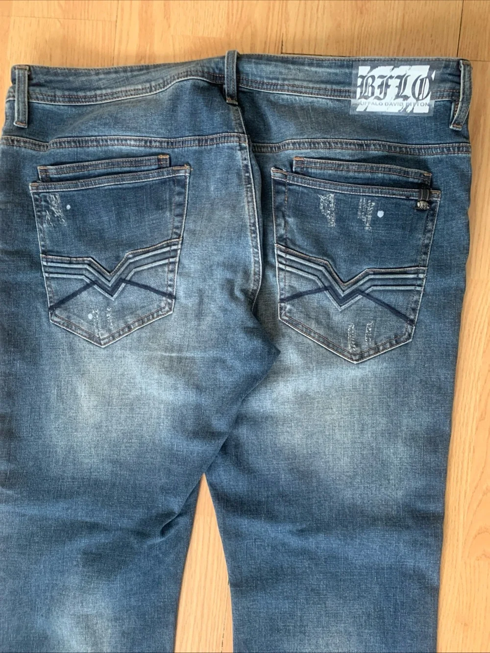 Buffalo David Bitton men’s Blue Jeans distressed Denim pants Medium Wash 40x30